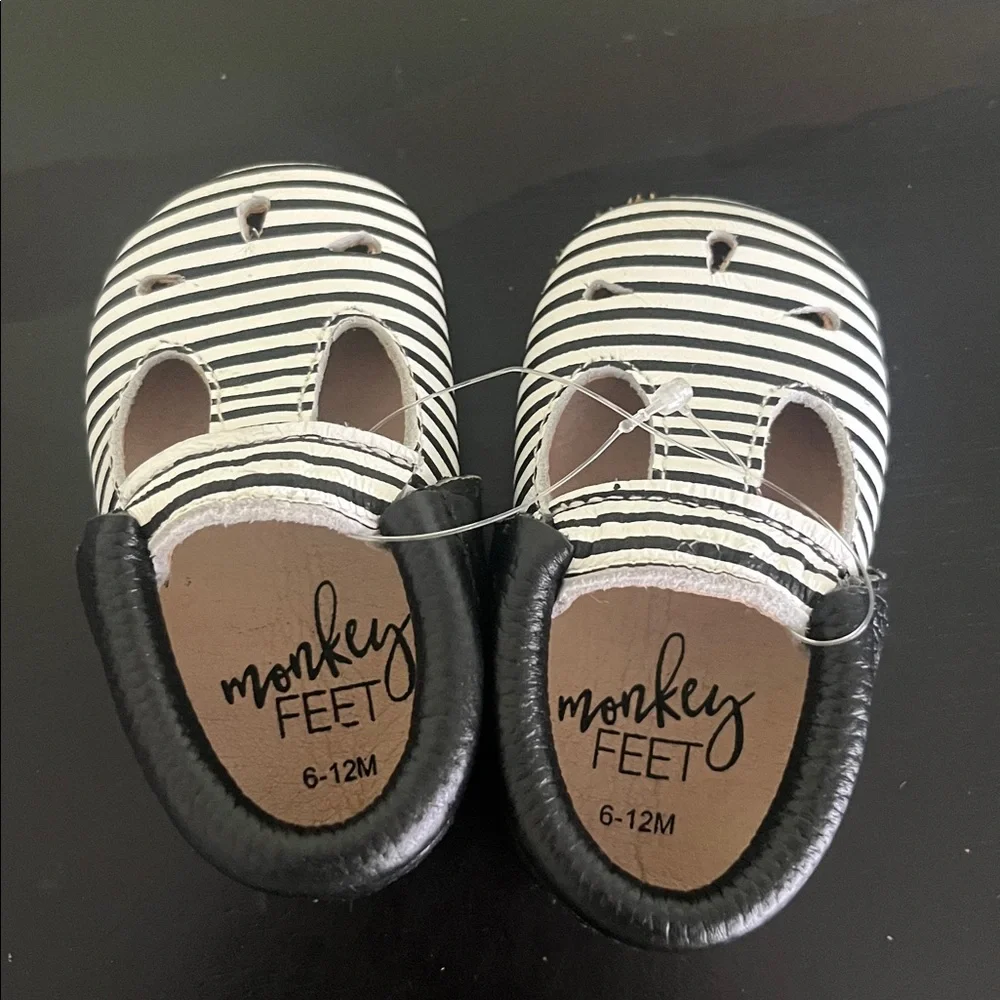 Monkey Feet Black and White Striped Mary Jane Baby Shoes 6/12 months